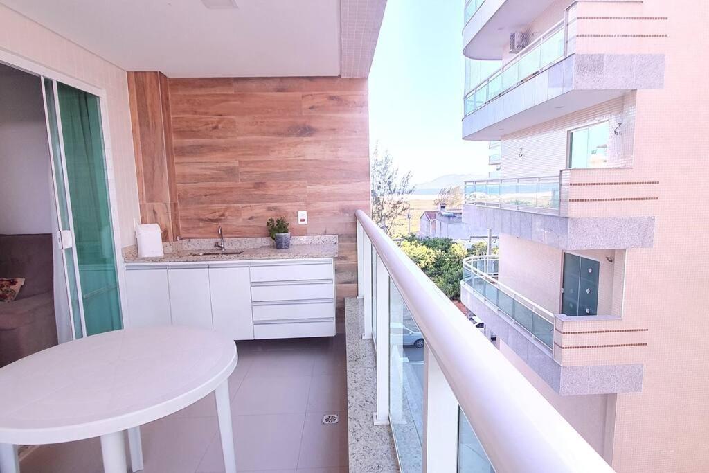 Lindissimo Apartamento, Ar Condic, 7 Min Da Praia! Apartment Cabo Frio Ngoại thất bức ảnh